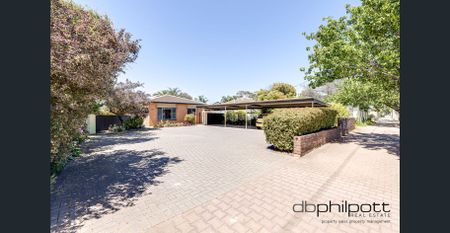 Convenient, Comfortable & Close to It All! - Photo 4