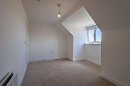 5 bedroom semi-detached house to rent - Photo 5