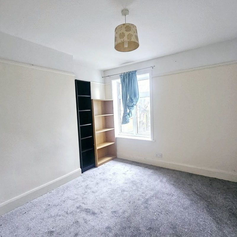 Rayners Gardens - Photo 1