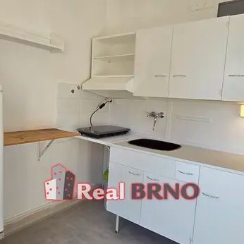 Pronájem bytu 1+1 33 m - Fotografie 1