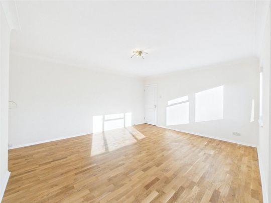 3 bedroom apartment to rent - Photo 1