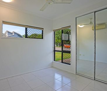 Spacious and low-maintenance family home - Photo 2