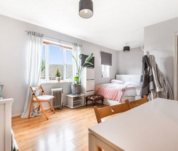 Studio to rent - Photo 3