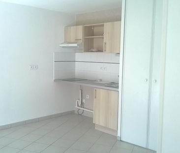 Location Appartement 3 pièces 52m² VAYRES 33870 - Photo 1
