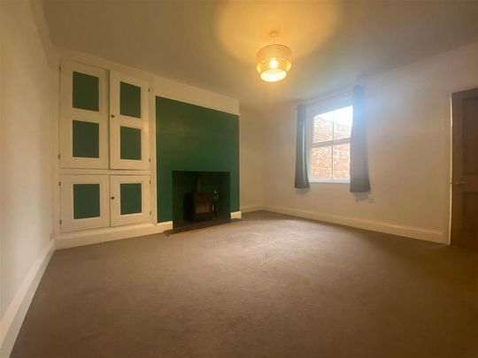 4 bedroom terraced house to rent - Photo 1