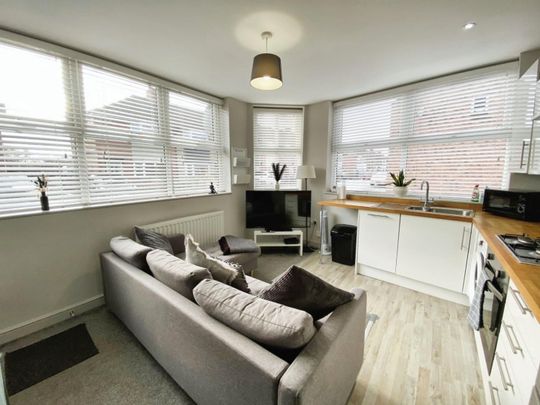 1 bedroom Flat To Let Total Size: 399 SQ FT - Photo 1