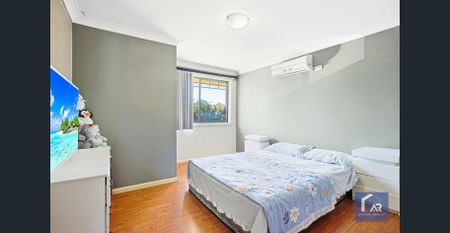 Townhouse - For Lease - Photo 4