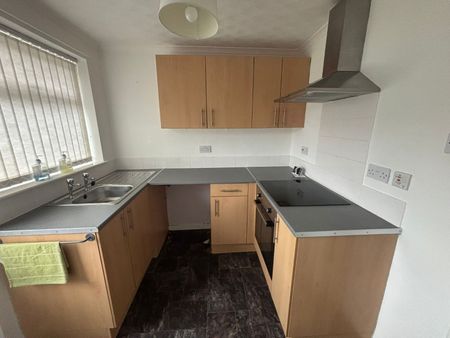 1 bedroom semi-detached bungalow to rent - Photo 3