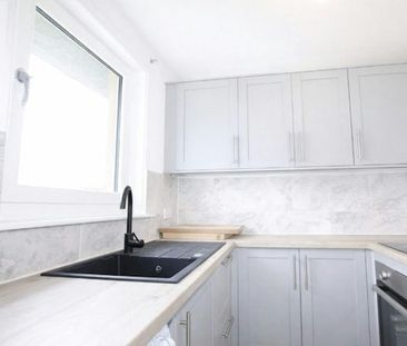 Tippet Knowes Park, Broxburn, EH52, West Lothian - Photo 3