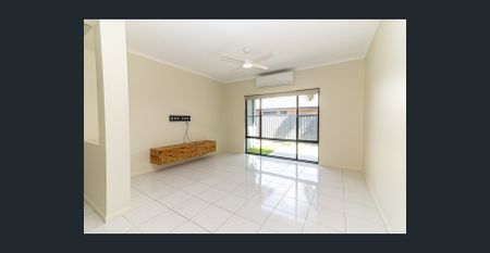 Serene 4 Bedroom Home you wont want to miss!! - Photo 2