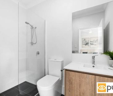 “STYLE, COMFORT AND CONVENIENCE” - Photo 2