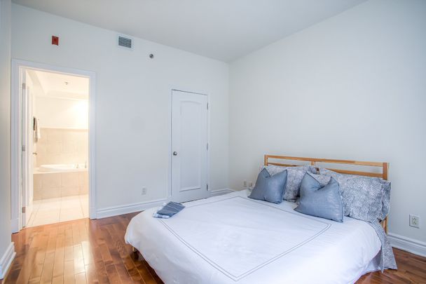 Condo for rent, Montréal (Ville-Marie) - Photo 1