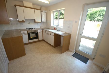 Brunswick Close, Waterside, Rugby, CV21 - Photo 2
