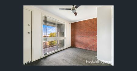 Double Story Unit - Photo 2