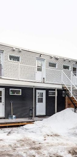 3½ Moderne à Longueuil – Rénové, climatisé, WiFi inclus - Photo 1