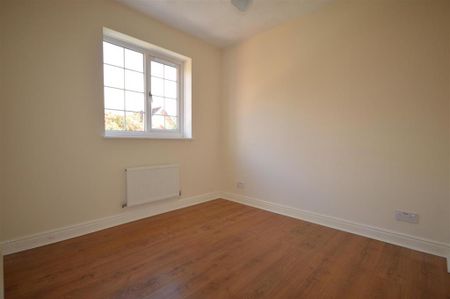 3 bedroom detached house to rent - Photo 3