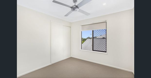 3 Spacious Bedrooms with a view - Photo 1