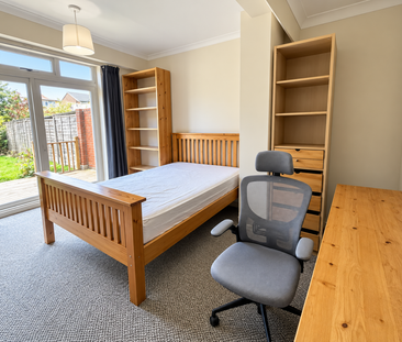 71 Kirkstone Drive - Library Side Detached Home Loughborough - Photo 2
