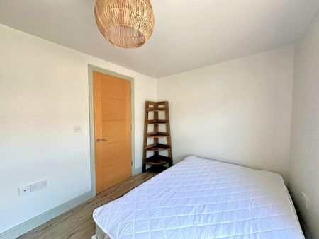 1 bedroom flat to rent - Photo 4