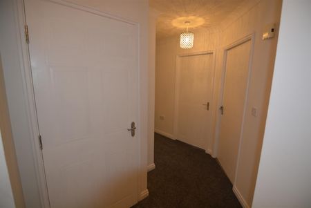 Elm Court, BEBINGTON CH63 - Photo 3