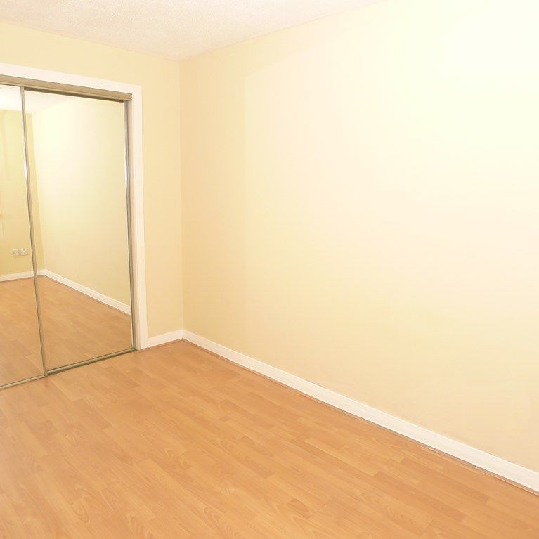 Property to let in Kirkcaldy - Photo 1