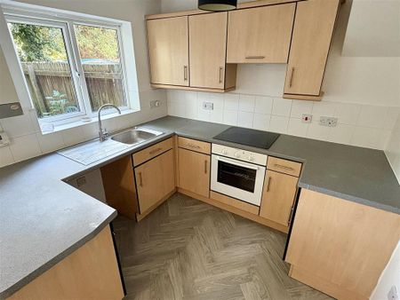 3 bedroom end of terrace house to rent - Photo 5