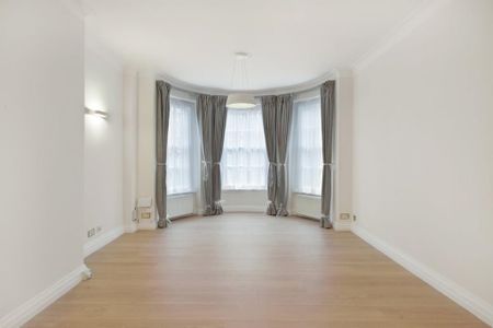 3 bedroom flat to rent - Photo 3