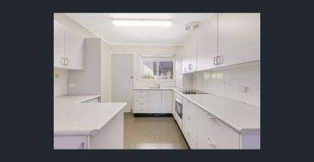 Beachside Living in Prime Kirra Location - Photo 5