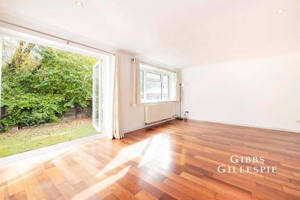 Knoll Crescent, Northwood, HA6 - Photo 1