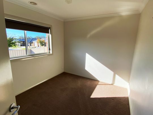 45 Peeler Street, Wodonga VIC 3690 - House For Rent | Domain - Photo 1