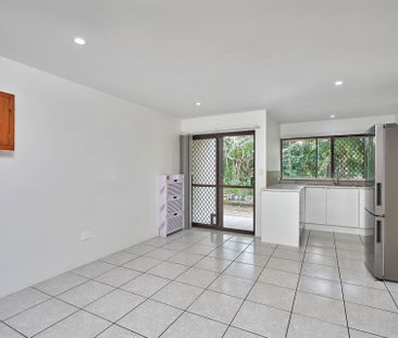 13/5-9 Fisk Street, Westcourt, QLD 4870 - Photo 2