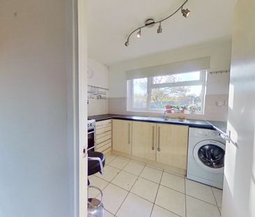 1 bedroom Flat - Woburn Close, Stevenage - Photo 3