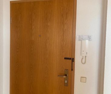 *** Renovierte 2-Raumwohnung im Zentrum | Einbauküche | Dachgeschos... - Photo 6