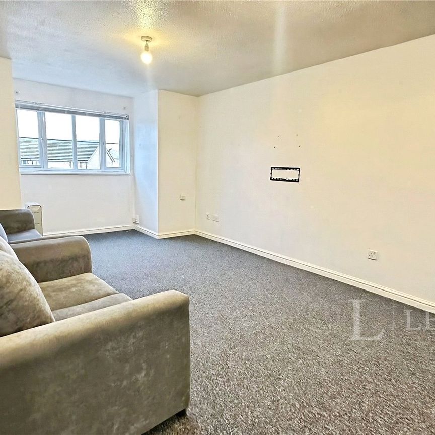 2 bedroom apartment to rent Larkspur Gardens, Luton, Bedfordshire, LU4 - Photo 1