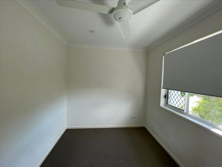 Contemporary Family Living in Coomera’s Big Sky Estate - Photo 3