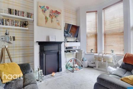 2 bedroom terraced house to rent - Photo 2