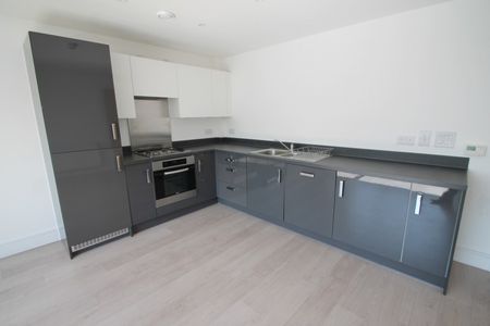 West Plaza, Town Lane, Stanwell, Staines-Upon-Thames,TW19 - Photo 4