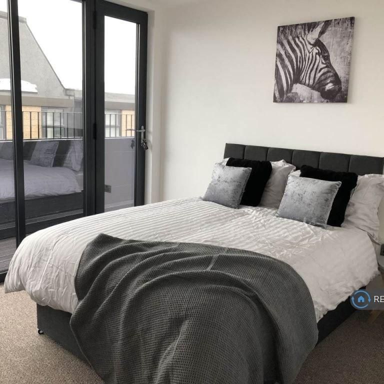 2 bedroom penthouse to rent - Photo 1