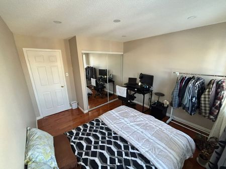 For Lease - 328 Black Drive, Milton, Ontario - Photo 4