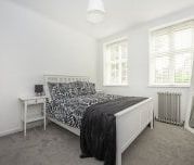 3 bedroom flat to rent - Photo 6