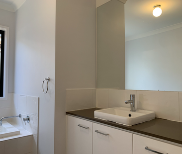 36 Elimatta Avenue, Jordan Springs, NSW - Photo 5