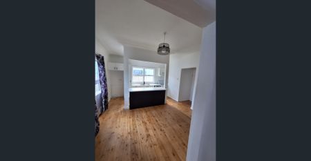 Light-Filled 3 Bedroom Family Home with Secure Yard - Photo 3