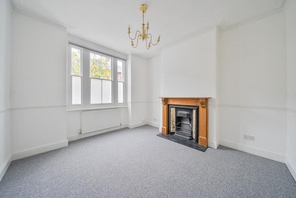 4 bedroom terraced house to rent - Photo 1