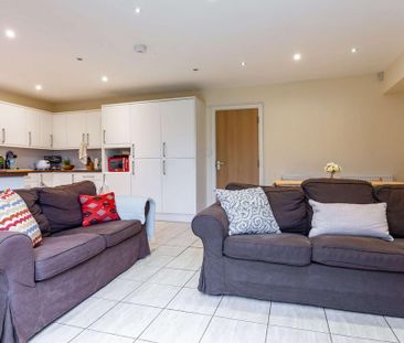 6 bedroom semi-detached house to rent - Photo 6