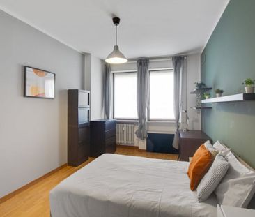 Via Egadi, Milan, Lombardy 20144 - Photo 5