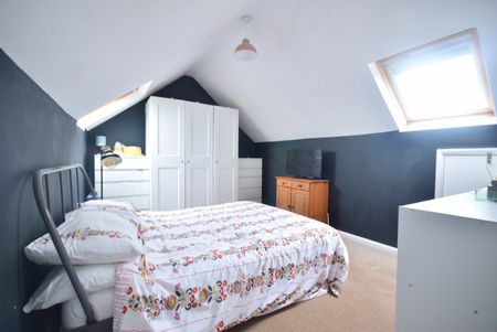 3 bedroom terraced house to rent - Photo 2