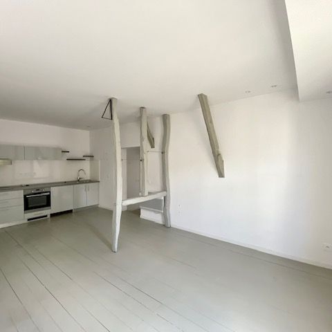 Location Appartement 3 pièces 66m² - Photo 1