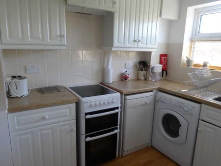 3 bedroom apartment to rent - Photo 5