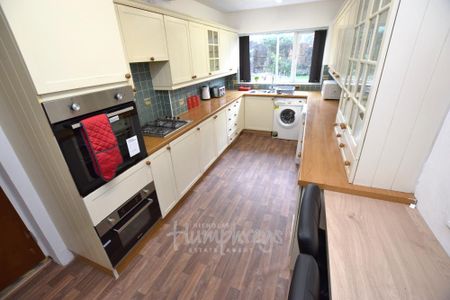 6 bedroom terraced house to rent - Photo 3