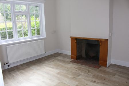 Charming Period Cottage TO LET In Holt - Photo 3